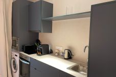Estudio en Valencia - Pintor Nicolau E - Ideal para familias