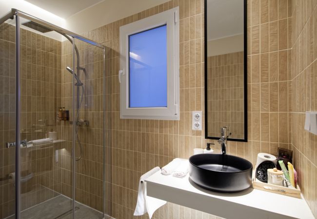 Estudio en Valencia - Justo y Pastor A Estudio en Valencia - Justo y Pastor A