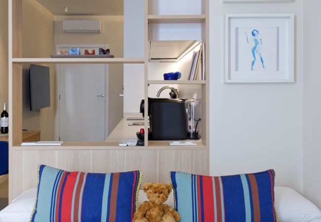 Estudio en Valencia - Justo y Pastor A Estudio en Valencia - Justo y Pastor A