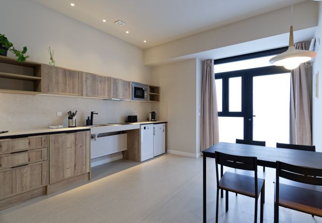 Estudio en Valencia - Colomer C - Estudio chic en Jesus  Estudio en Valencia - Colomer C - Estudio chic en Jesus