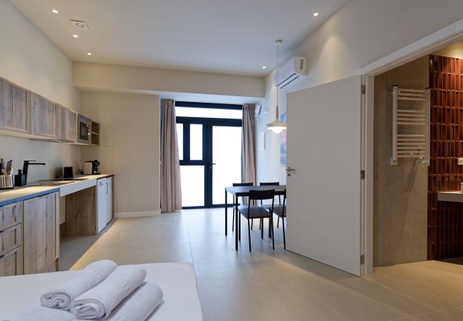 Estudio en Valencia - Colomer C - Estudio chic en Jesus  Estudio en Valencia - Colomer C - Estudio chic en Jesus