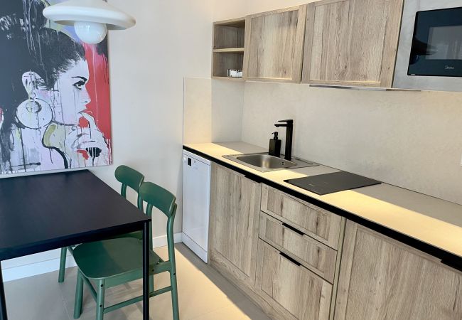 Estudio en Valencia - Colomer D - Estudio chic en Jesus Estudio en Valencia - Colomer D - Estudio chic en Jesus