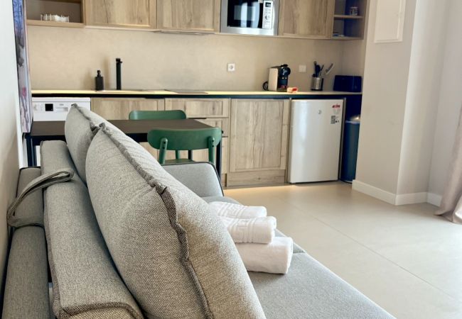 Estudio en Valencia - Colomer D - Estudio chic en Jesus Estudio en Valencia - Colomer D - Estudio chic en Jesus