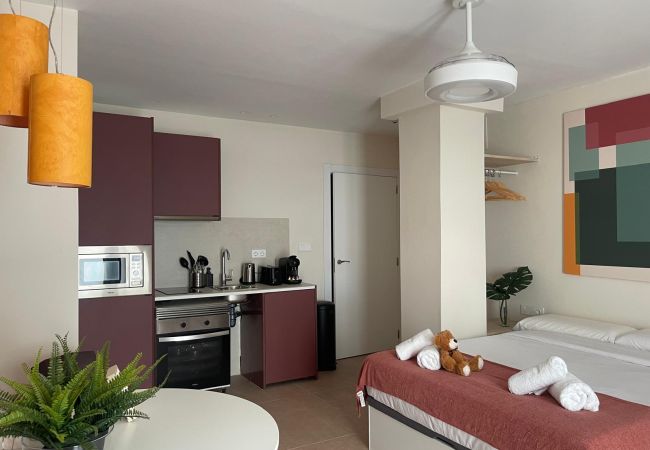 Studio in Valencia / València - Pintor Nicolau D - New studio for 4 PAX Studio in Valencia / València - Pintor Nicolau D - New studio for 4 PAX