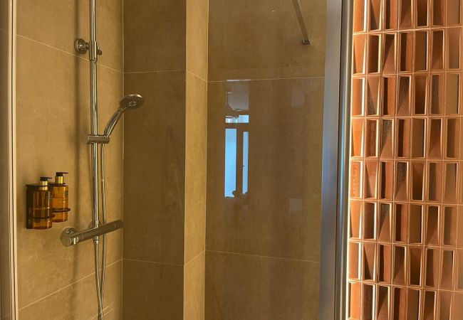 Studio in Valencia / València - Pintor Nicolau D - New studio for 4 PAX Studio in Valencia / València - Pintor Nicolau D - New studio for 4 PAX