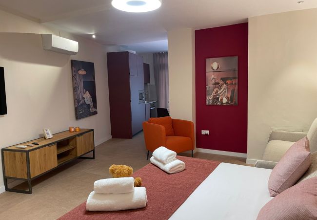 Studio in Valencia / València - Pintor Nicolau F - New studio for 4 PAX Studio in Valencia / València - Pintor Nicolau F - New studio for 4 PAX