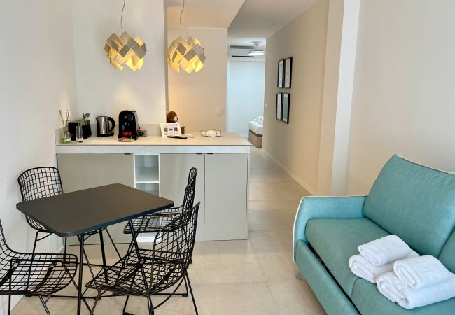 Studio in Valencia / València - Florista B - Estudio de última moda Studio in Valencia / València - Florista B - Estudio de última moda